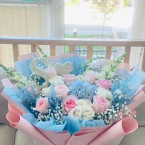 Fresh flower bouquet 32