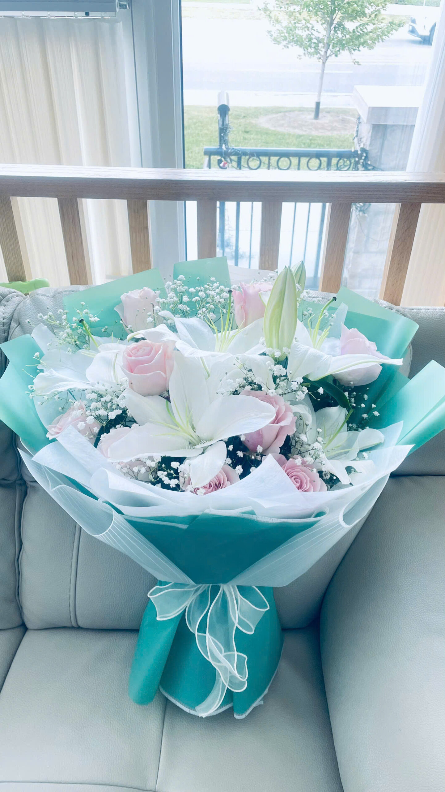 Fresh flower bouquet 33