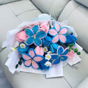 Velvet pipe cleaner flowers 02